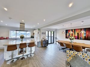 Photo 16- click for photo gallery